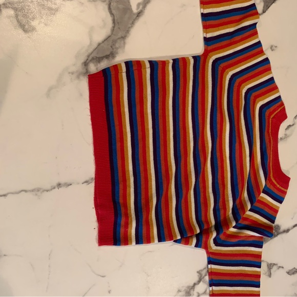 I’m selling a rainbow coloured Long sleeve from blue notes in size small - Picture 5 of 6